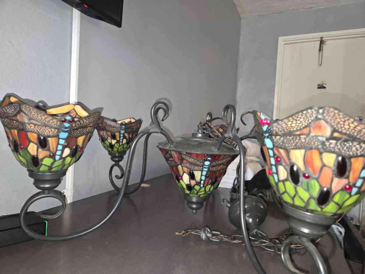 Tiffanys antique Chandelier and lamp shade - Tavares, Florida