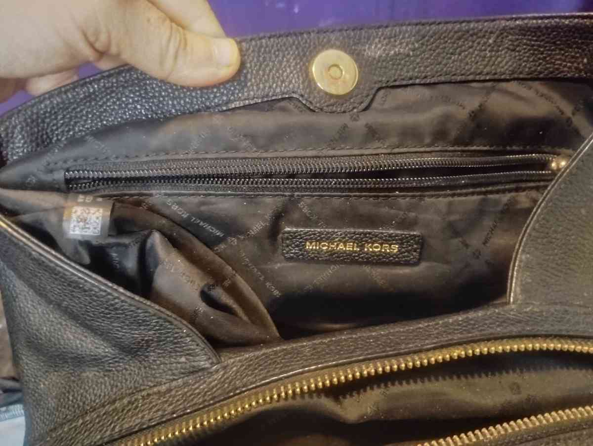 Michael Kors Purse - Sparta, Michigan - FleaMarketBay