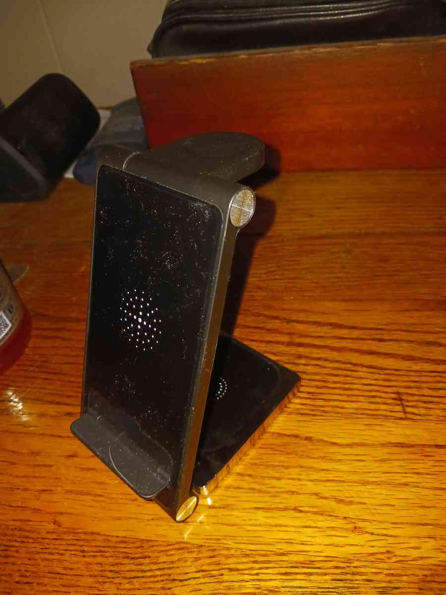 PASSPORT  WIRELESS CHARGING STATION - Greer, South Carolina - FleaMarketBay