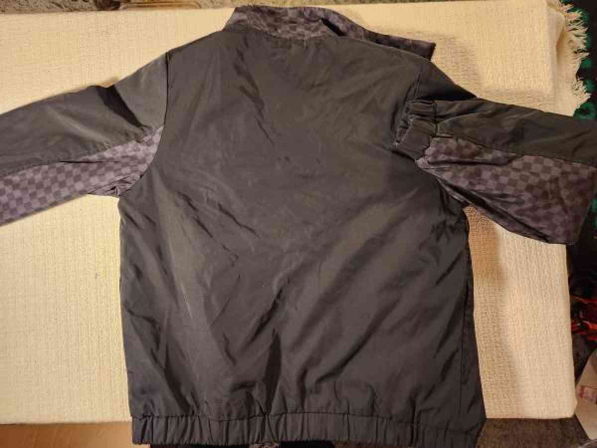 vans jacket - Clinton, Massachusetts - FleaMarketBay