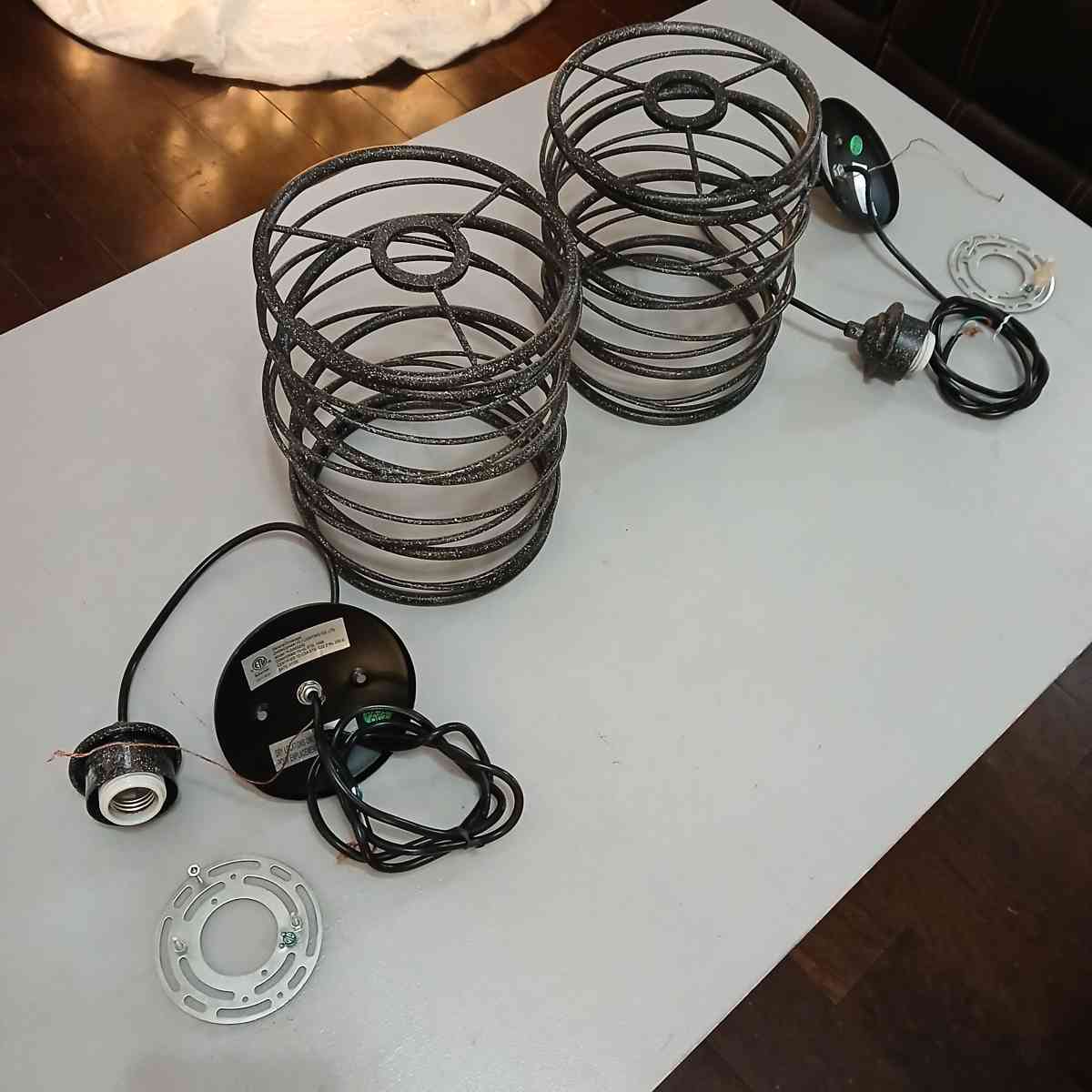 Modern wired pendant lights - Indianapolis, Indiana - FleaMarketBay