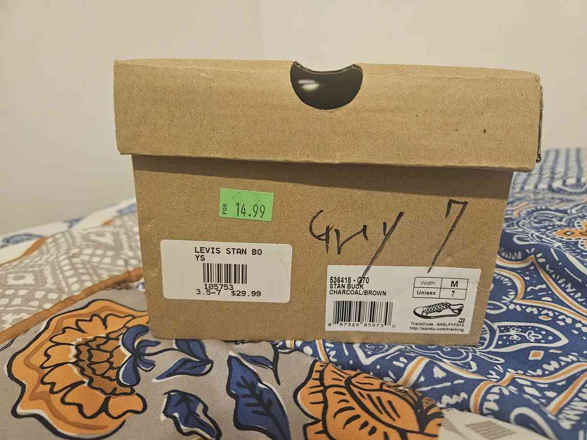 Levis Stan 80 Canvas Sneakers Gray Size 7 - Chicago, Illinois - FleaMarketBay