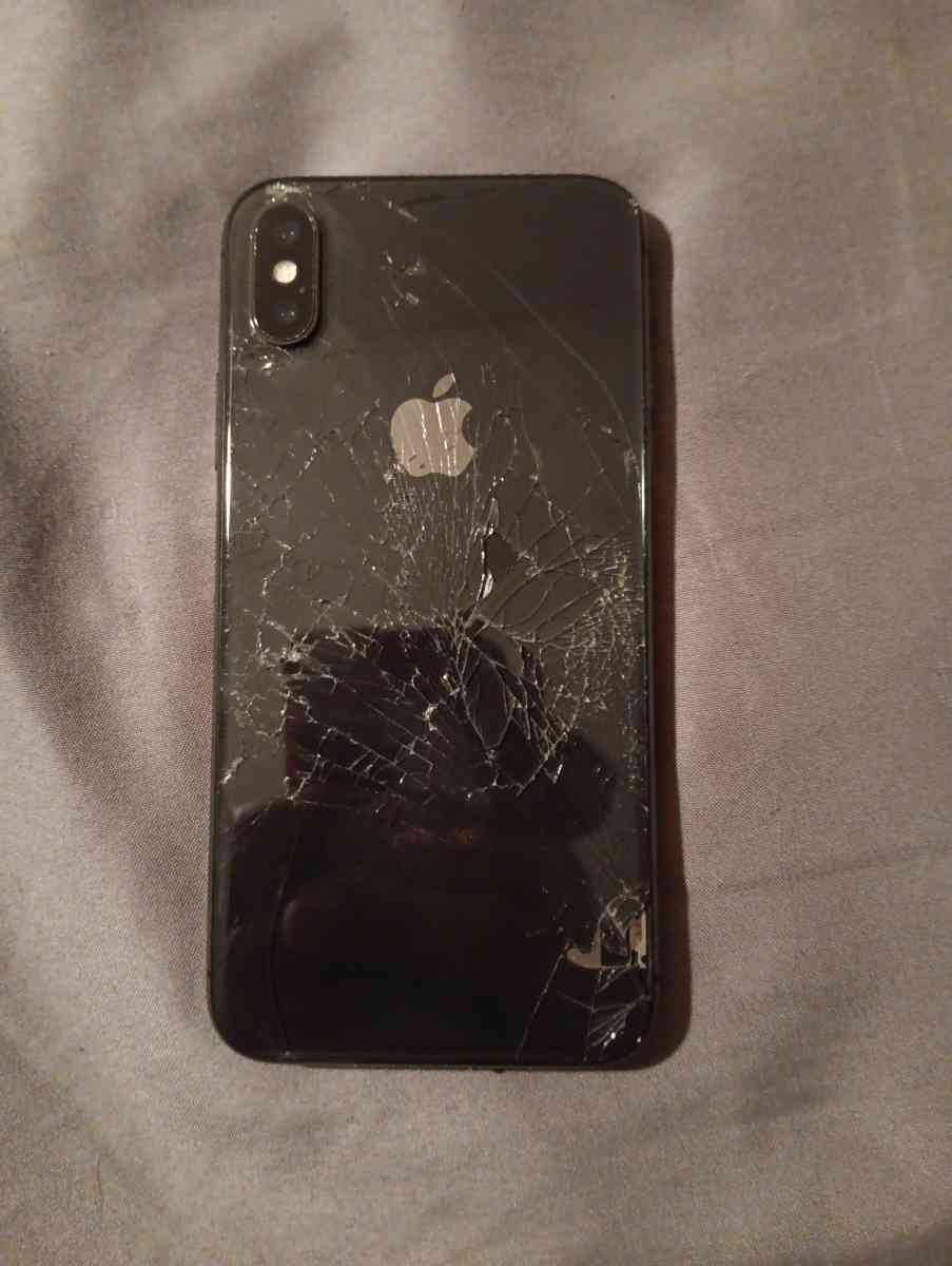 Damaged Iphone - Hyattsville, Maryland - FleaMarketBay