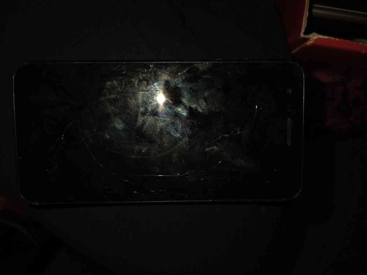 VARIOUS OLD PHONES - Morgan City, Louisiana - FleaMarketBay