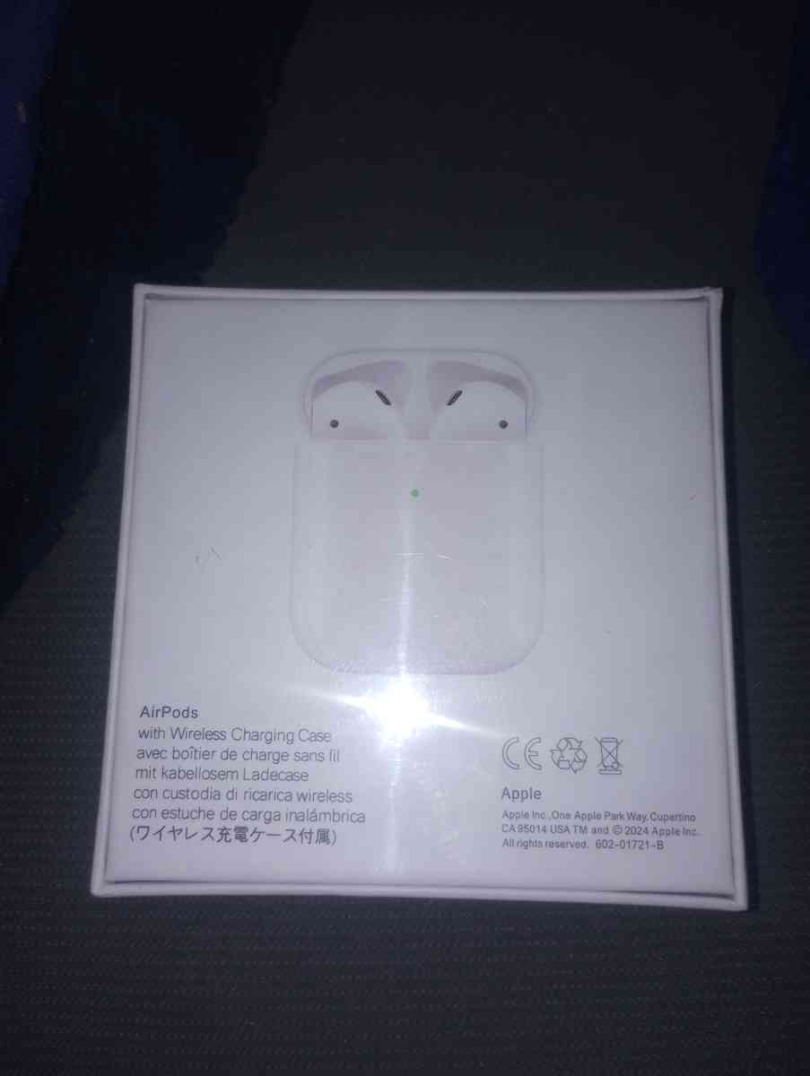 Apple AirPod 2nd generation - Fresno, California - FleaMarketBay