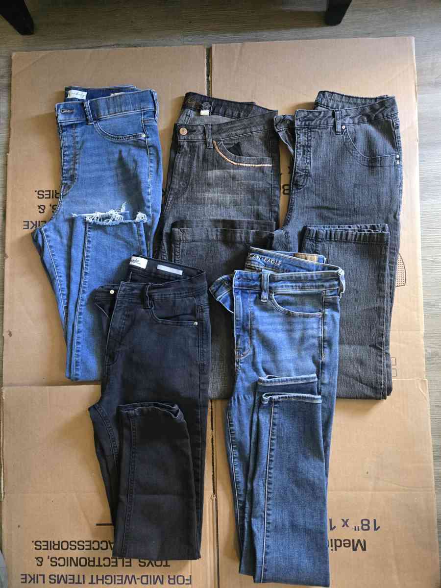women jeans 5 pair - Tavares, Florida