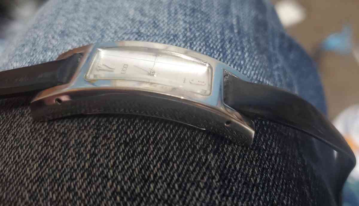 Gucci watch - Kansas City, Missouri - FleaMarketBay