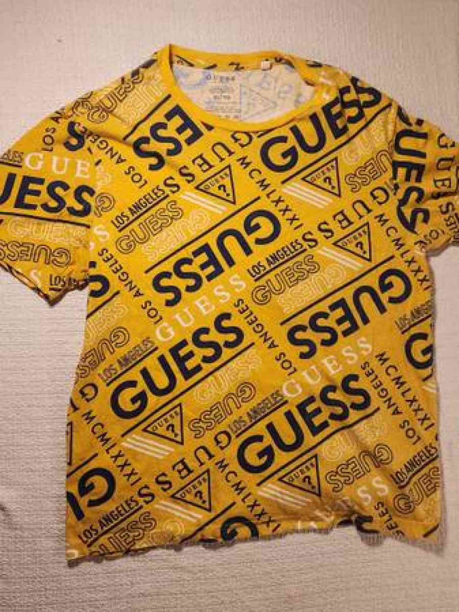 guess tshirt - Clinton, Massachusetts - FleaMarketBay