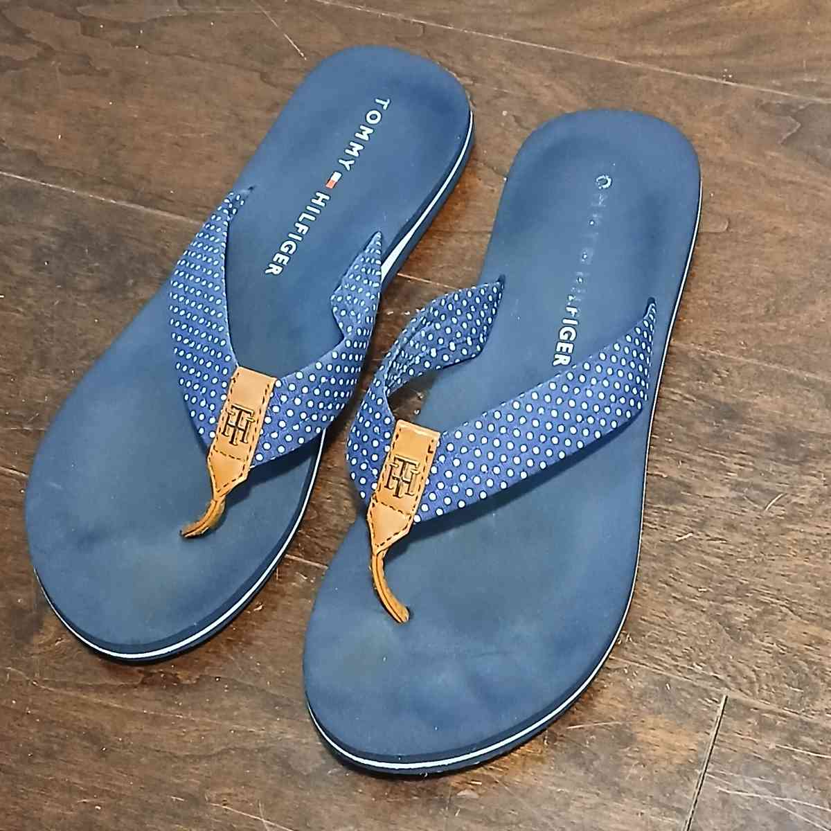 Tommy Hilfiger CANDIS Flip Flops For Men and Women - Indianapolis, Indiana - FleaMarketBay