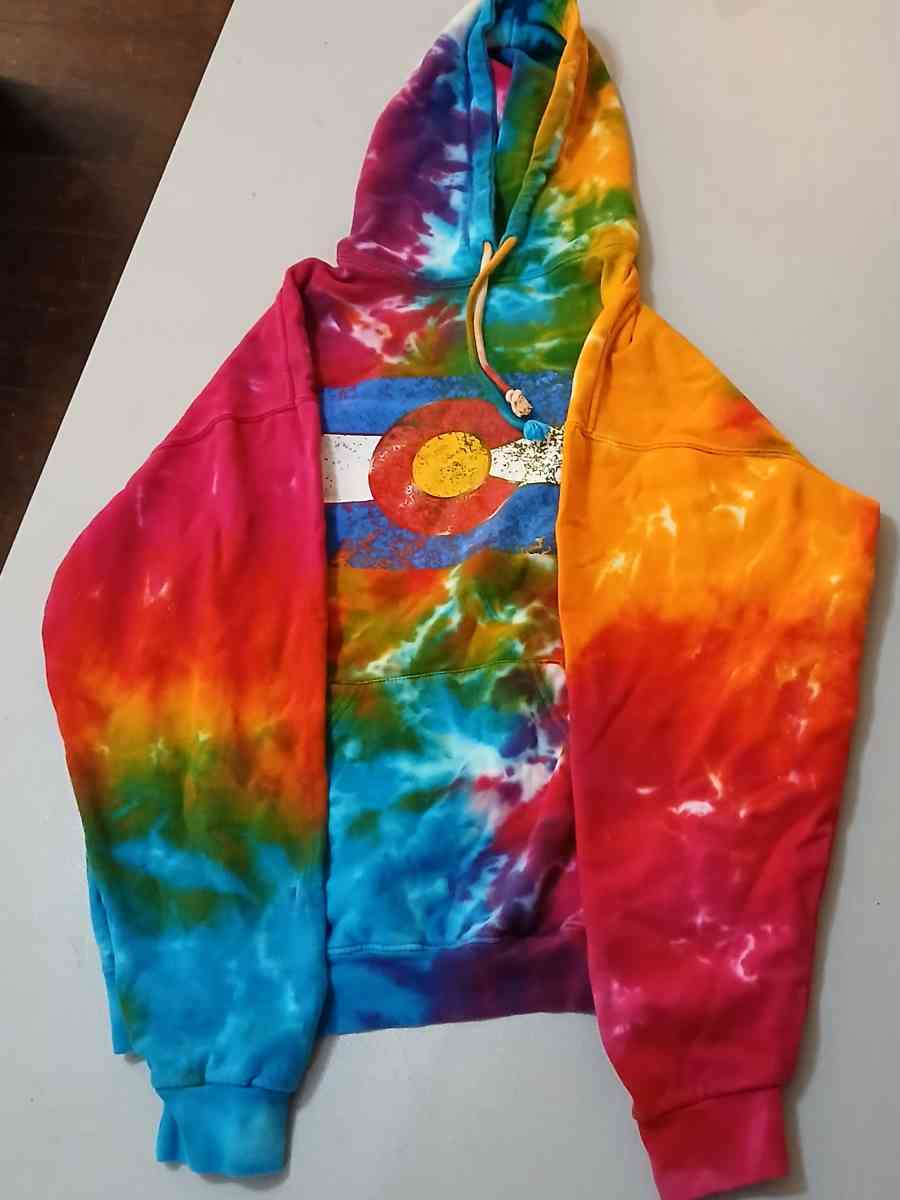 Colortone dyed rainbow hoodie - Indianapolis, Indiana - FleaMarketBay