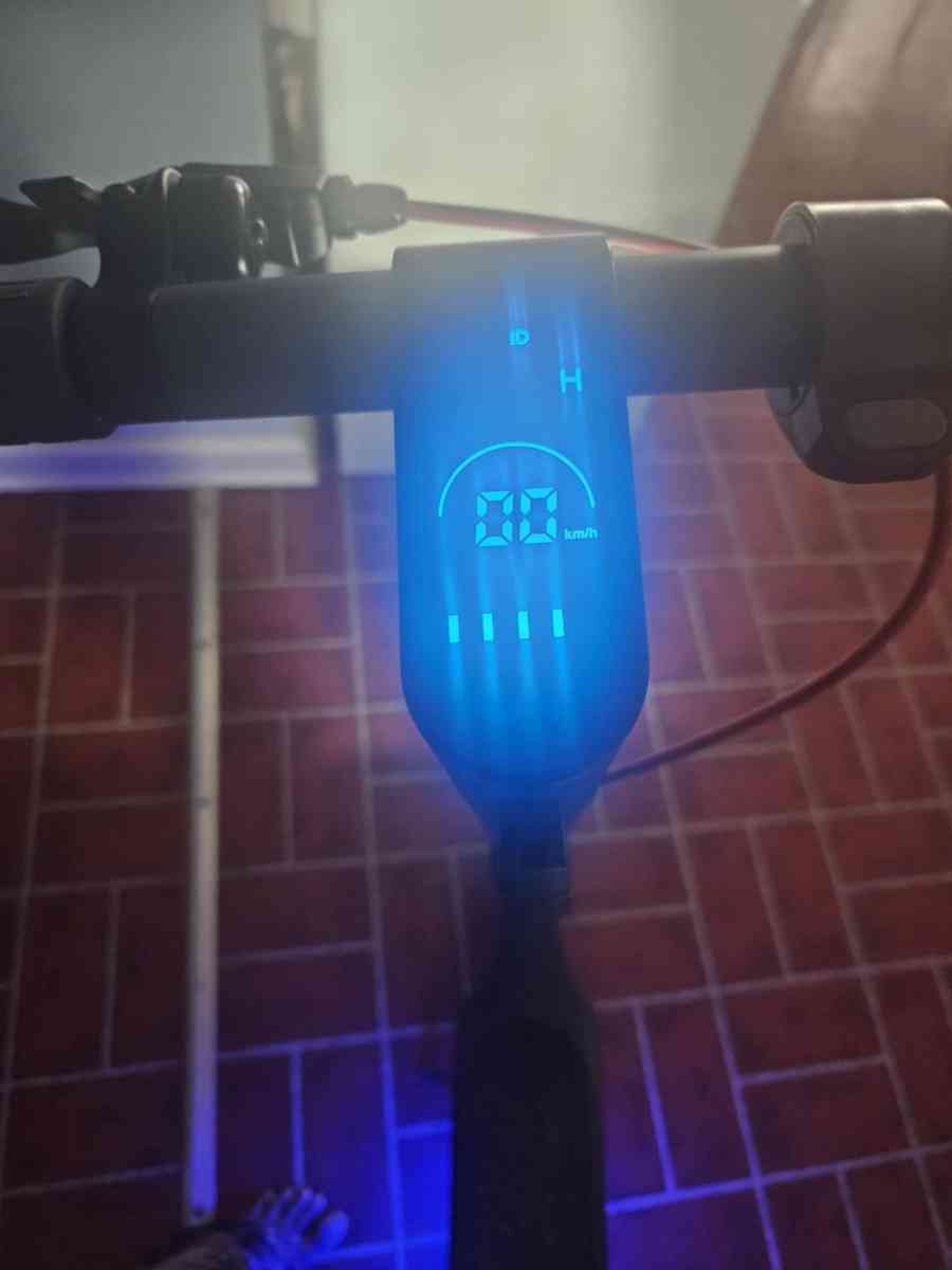 Electric Scooter - Carrboro, North Carolina - FleaMarketBay