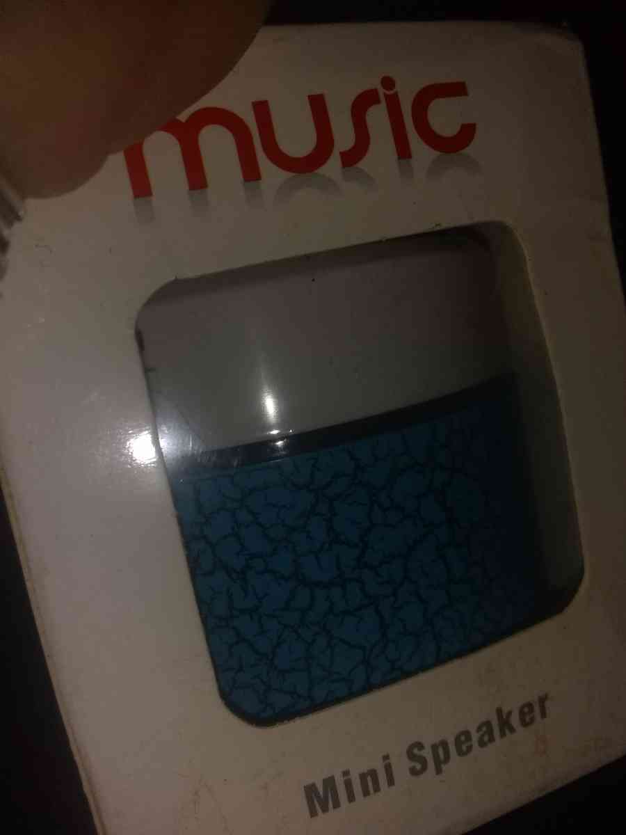 mini Bluetooth speaker - Pensacola, Florida - FleaMarketBay