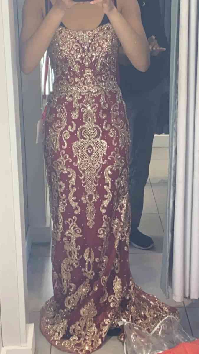 burgundy and gold gorgeous gown - Queens Village, New York - FleaMarketBay