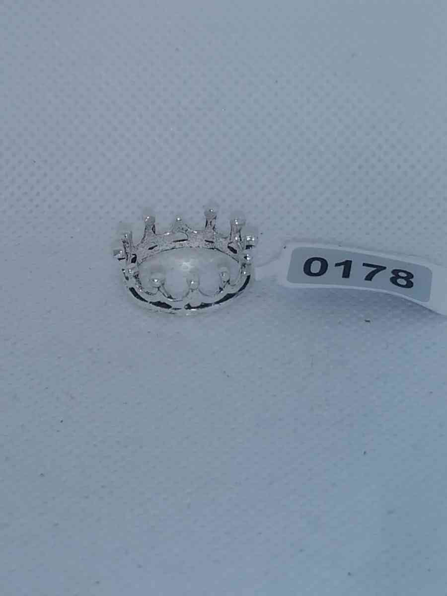 Silver Crown Ring - Roanoke, Virginia - FleaMarketBay