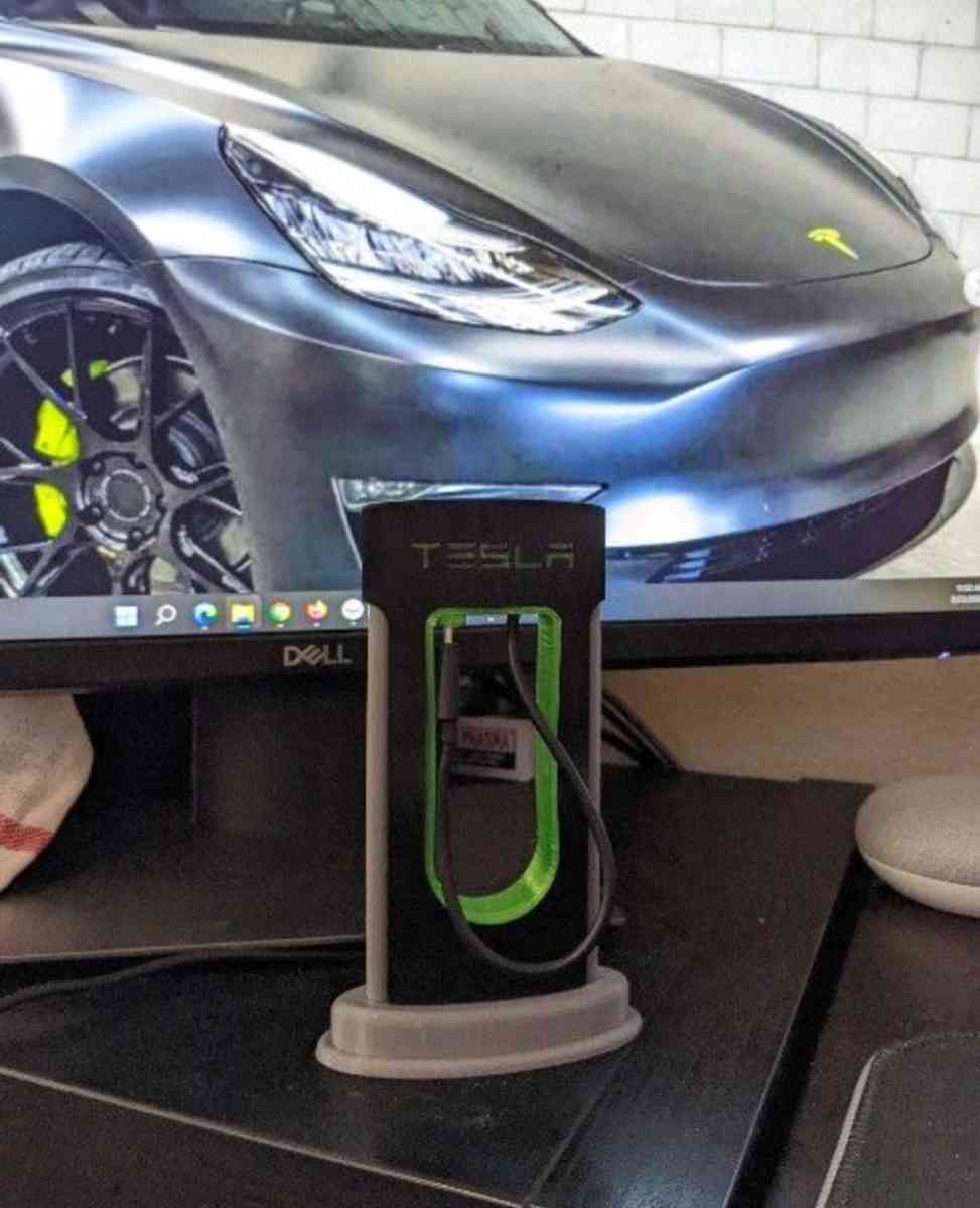 Tesla USB Charger - Los Angeles, California - FleaMarketBay