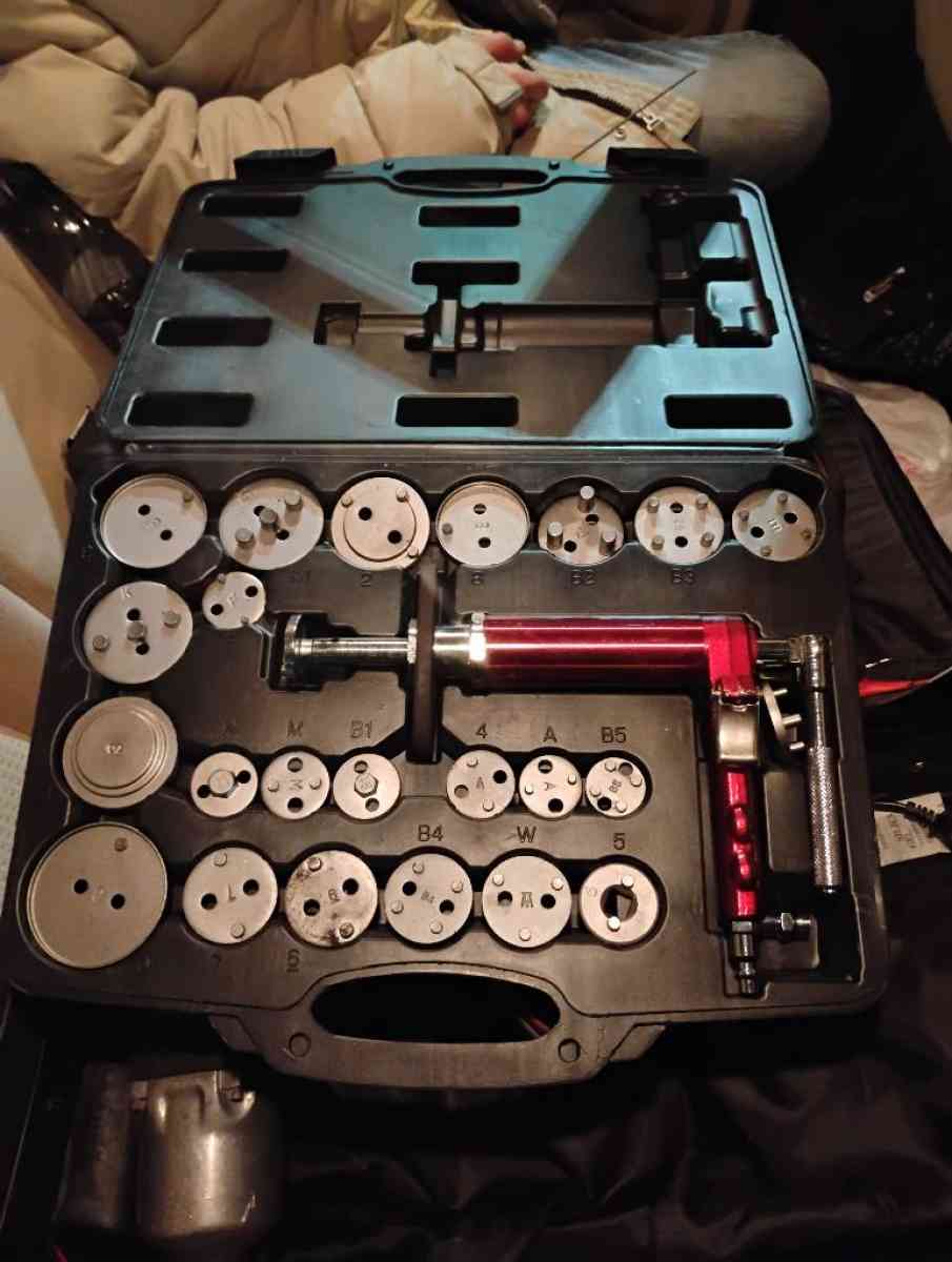 automotive brake tool set - Charlotte, North Carolina - FleaMarketBay