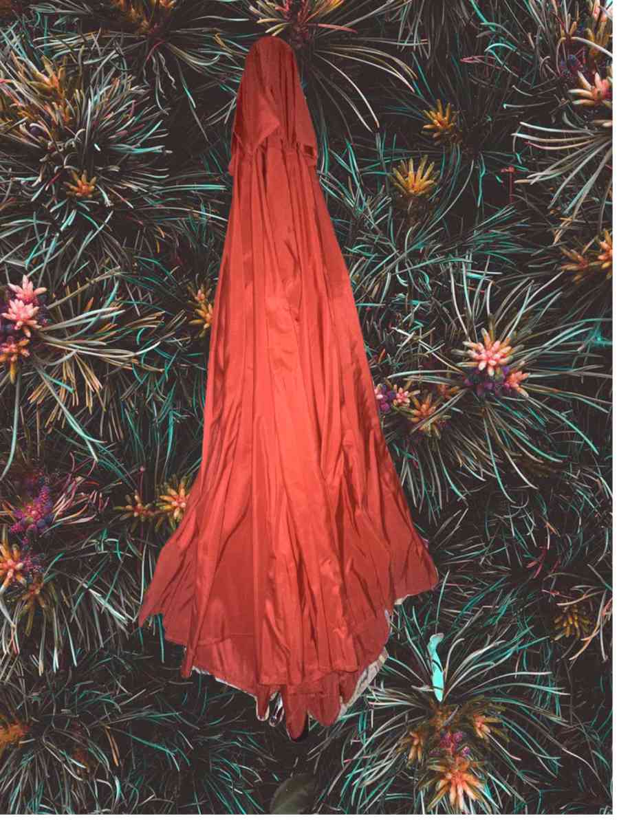 red patio umbrella - Tempe, Arizona - FleaMarketBay