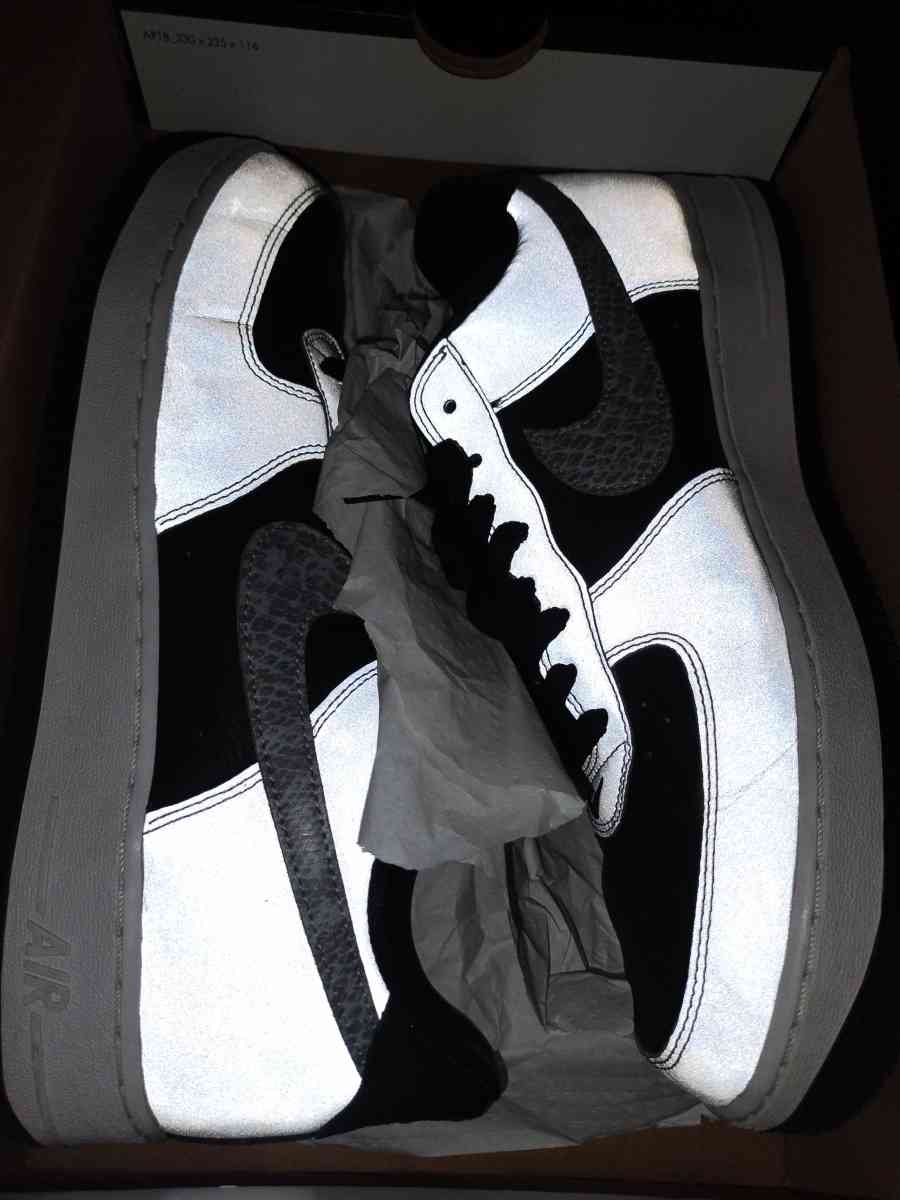 Like new condition 98 NIKE and Adidas - Englewood, New Jersey - FleaMarketBay