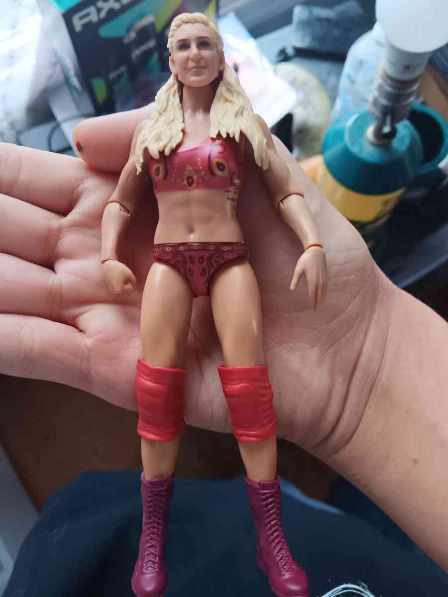 wwe Charlotte flair figure - Jermyn, Pennsylvania