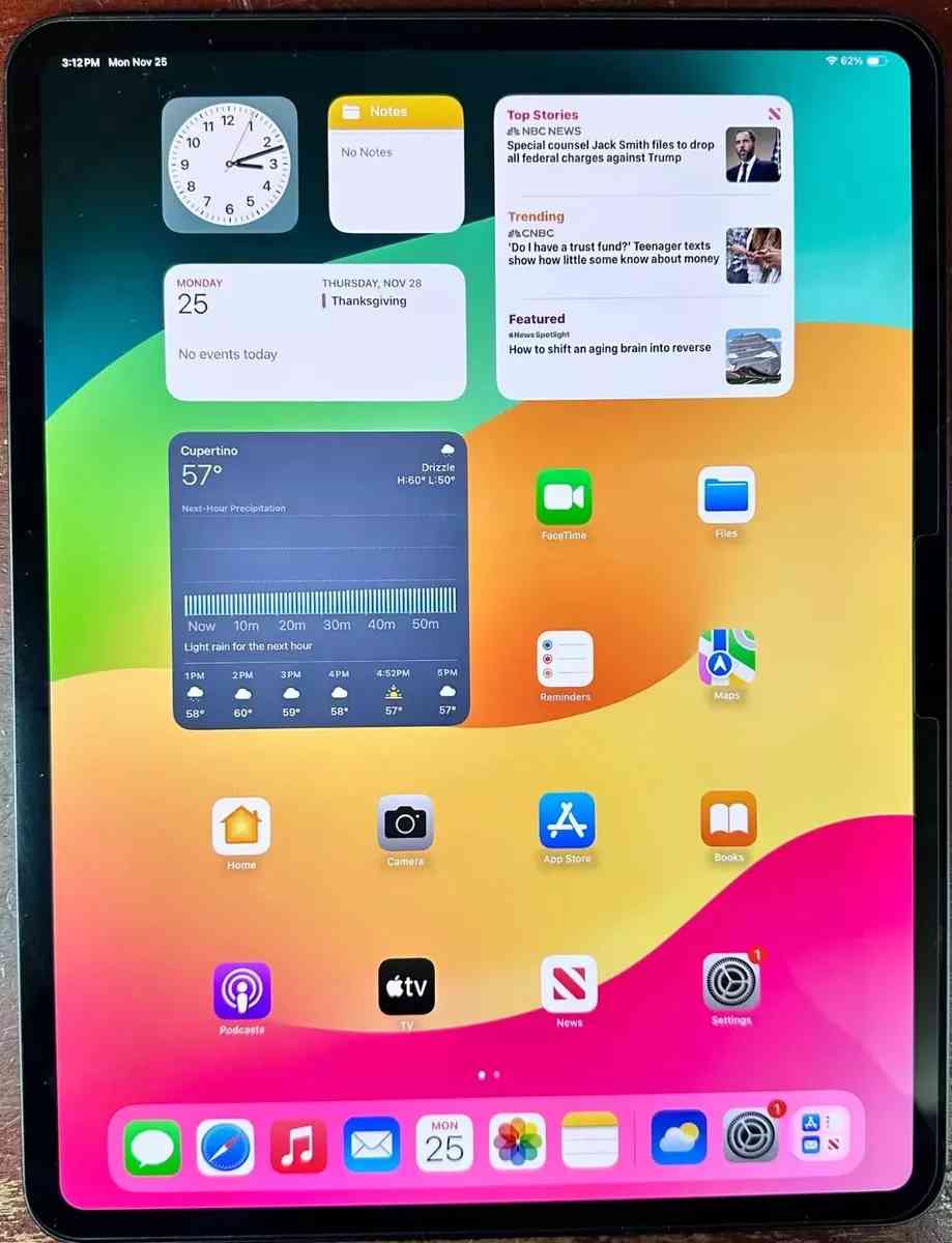 iPad Pro 13 M4 WiFi  Cellular 5G Unlocked 256GB Space Black - Tampa, Florida - FleaMarketBay