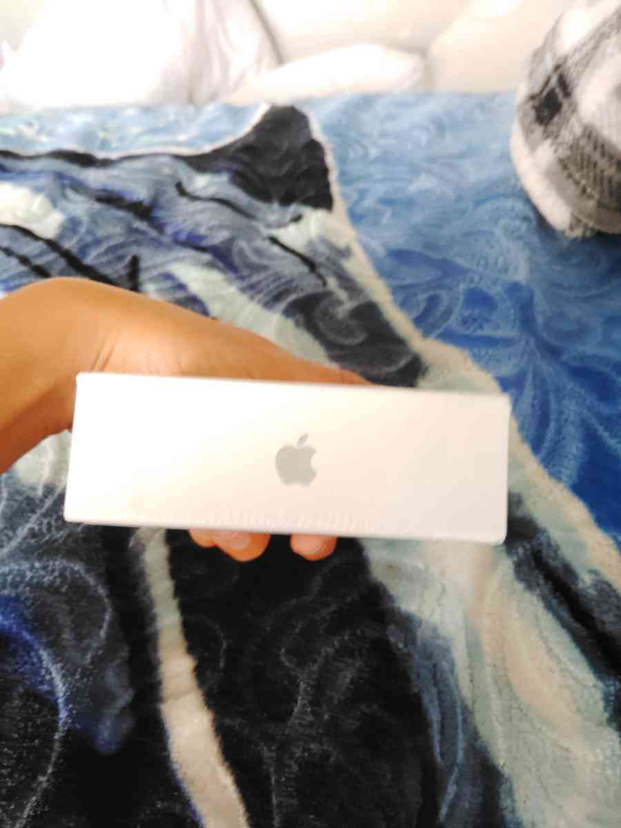 airpods 2nd generation - Long Beach, California - FleaMarketBay