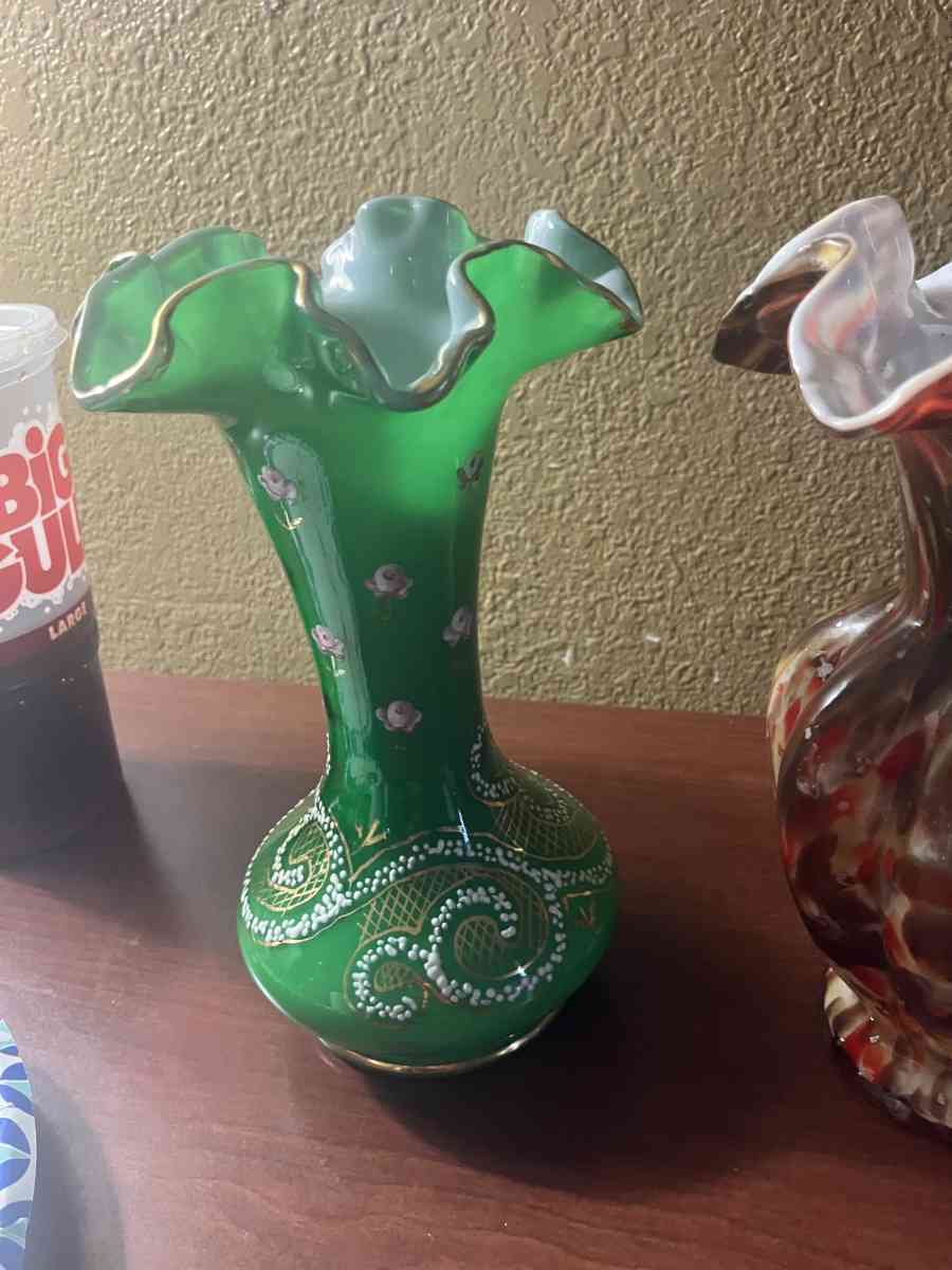 green hand painted floral vase - Kalamazoo, Michigan - FleaMarketBay