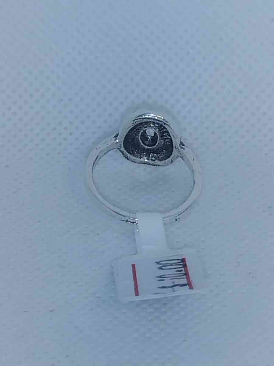 White Oval Signet Ring - Roanoke, Virginia - FleaMarketBay