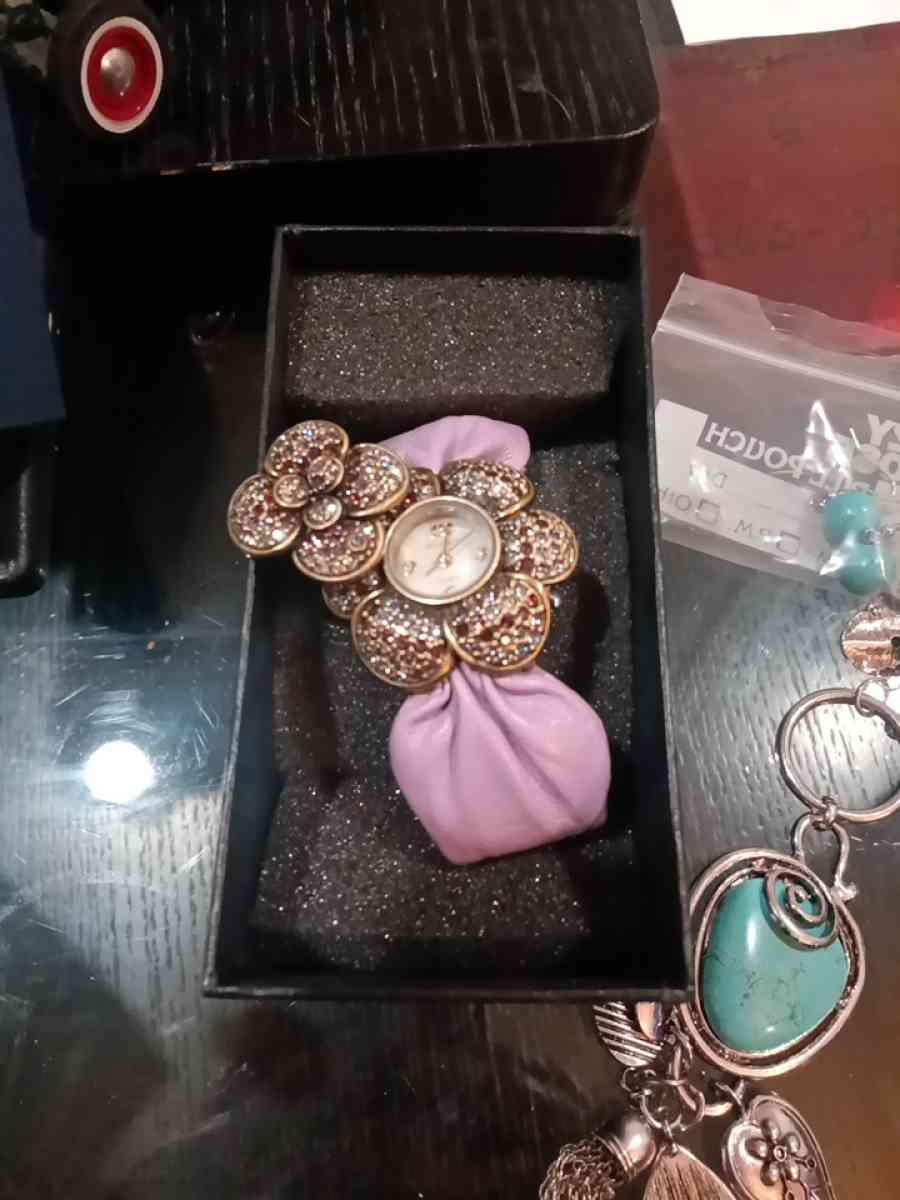 Heidi Dauss watch - West Sacramento, California - FleaMarketBay