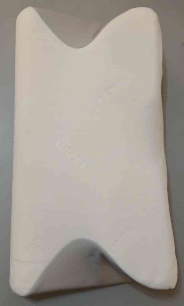 Sutera memory foam pillow - Indianapolis, Indiana - FleaMarketBay