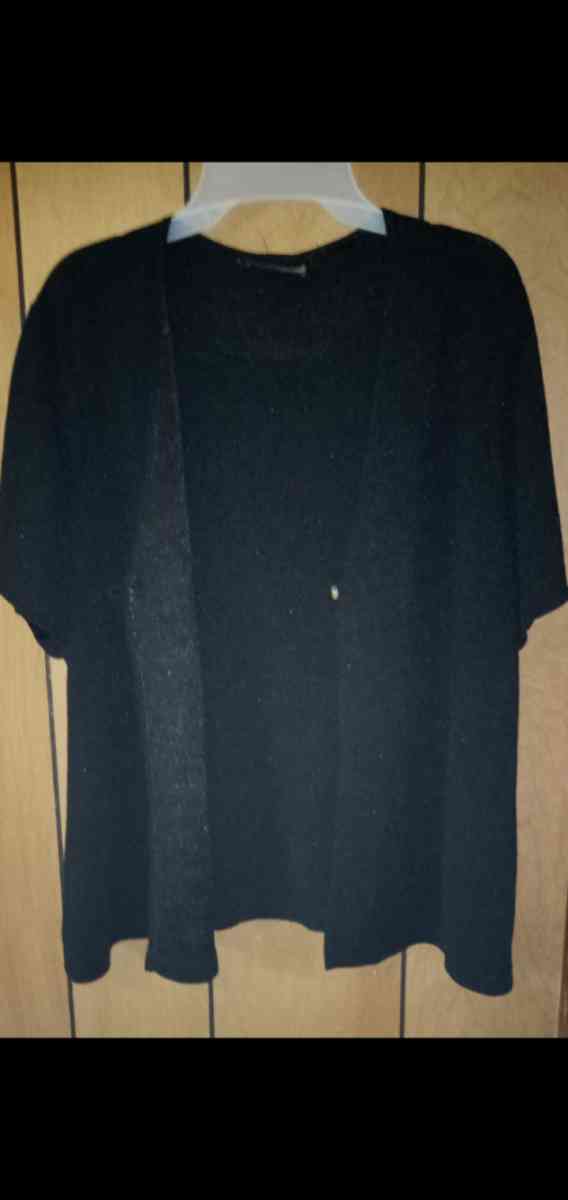 Womens Short Sleeve Black Blouse - Lithonia, Georgia - FleaMarketBay