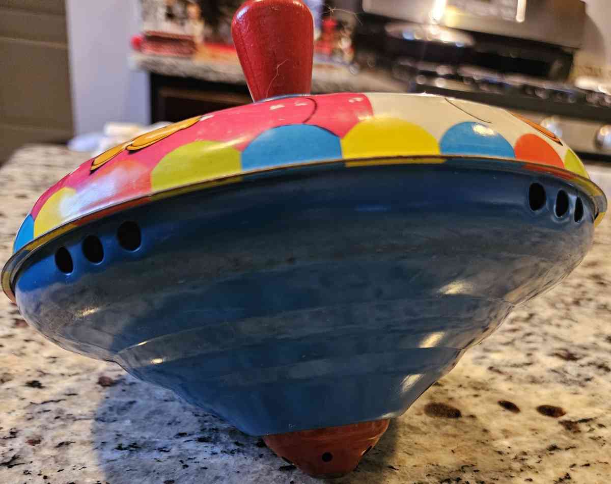 Vintage 1975 Disney Mickey Mouse Tin Litho Spinning top - Kearneysville, West Virginia - FleaMarketBay