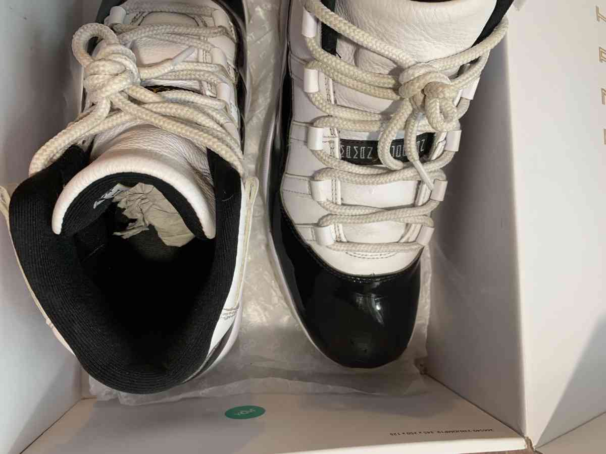 Jordan 11s - Belleville, Michigan - FleaMarketBay