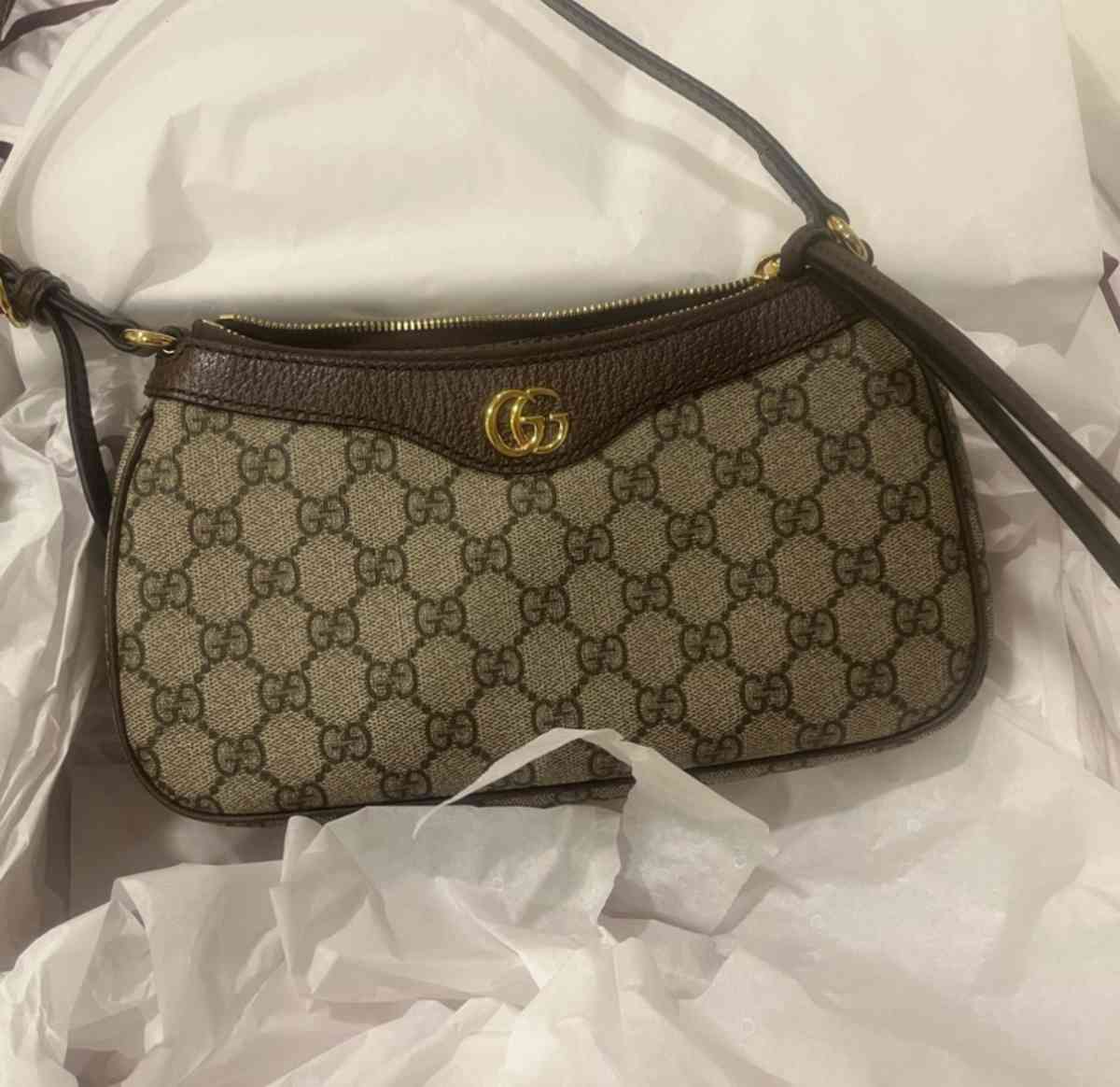 Gucci Shoulder bag - Paradise Valley, Arizona - FleaMarketBay