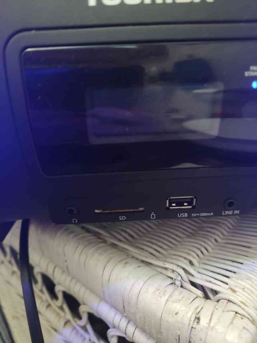 Toshiba CD Bluetooth radio - Hagerstown, Maryland - FleaMarketBay