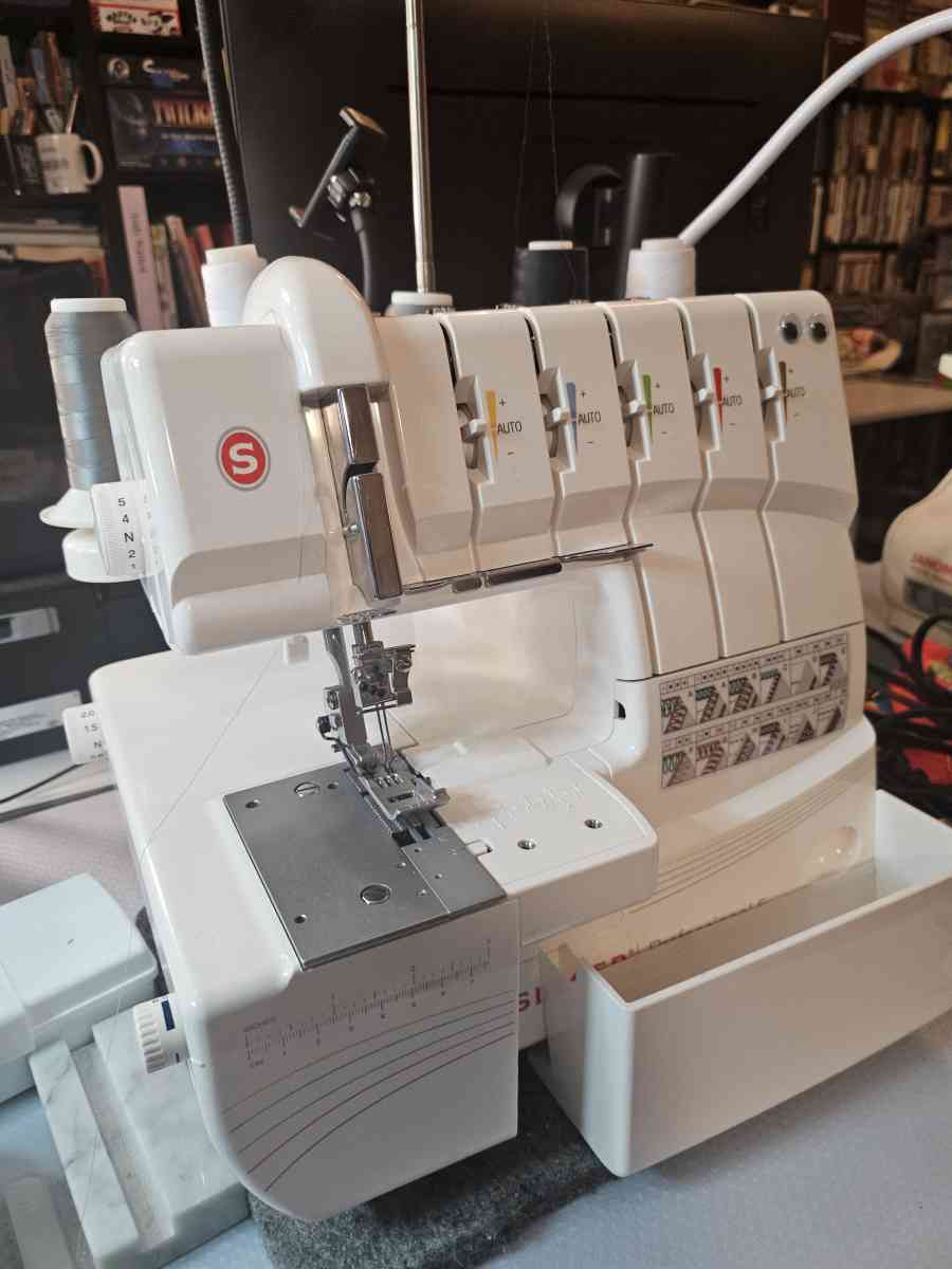 Singer Professional 5 serger and coverstitch combo machine - San Diego, California - FleaMarketBay