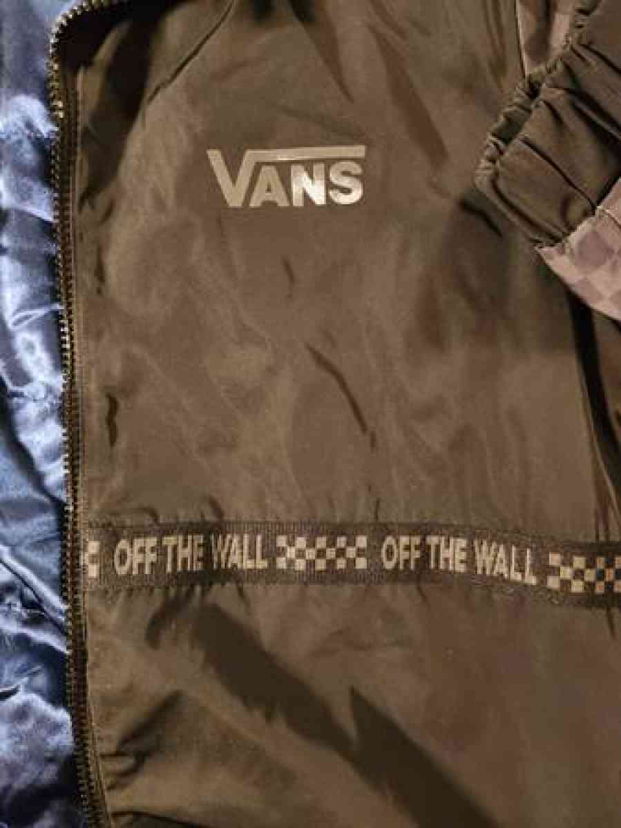 vans jacket - Clinton, Massachusetts - FleaMarketBay