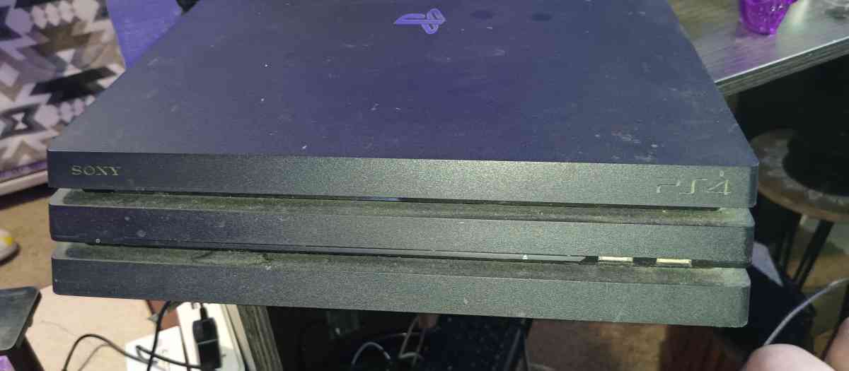 PS4 Pro - Holiday, Florida - FleaMarketBay