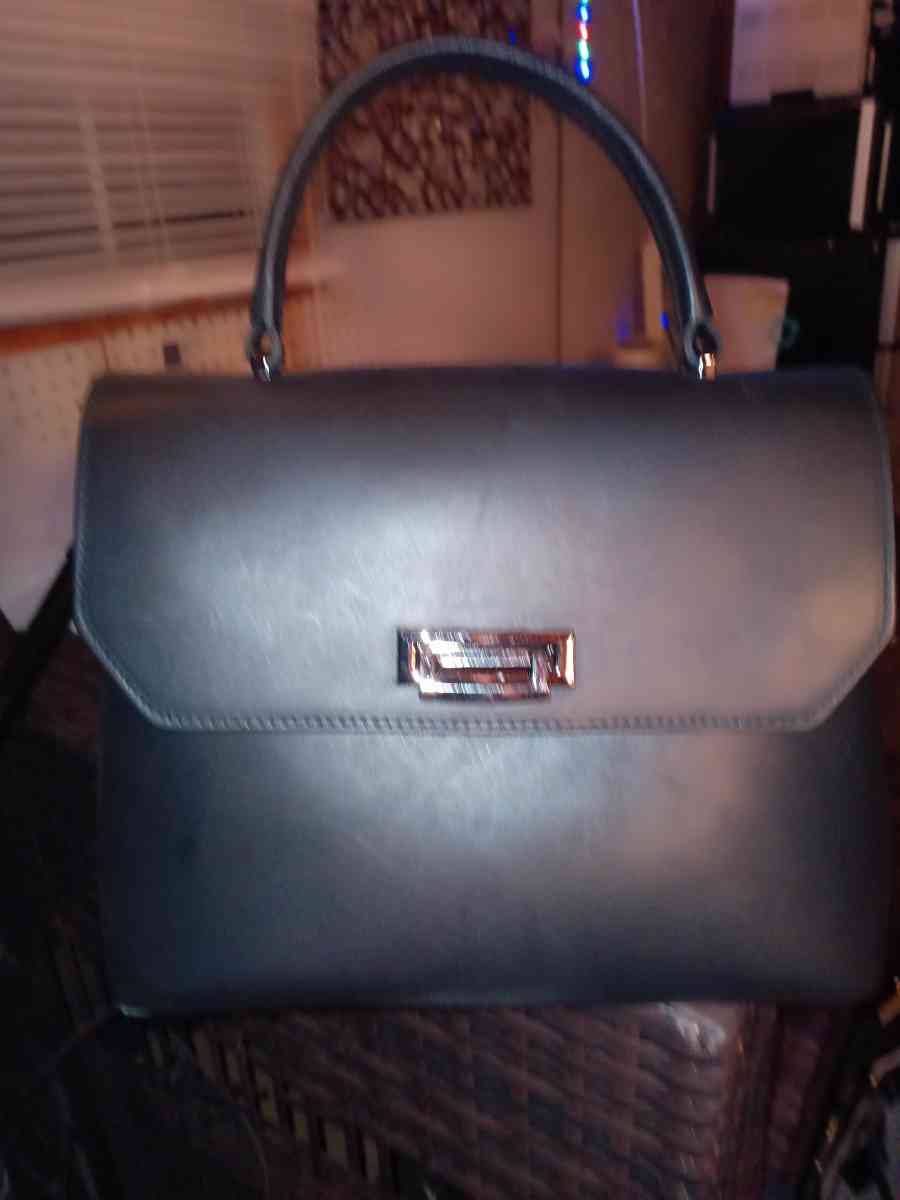 Luana Ferracuti bag - Flowery Branch, Georgia - FleaMarketBay