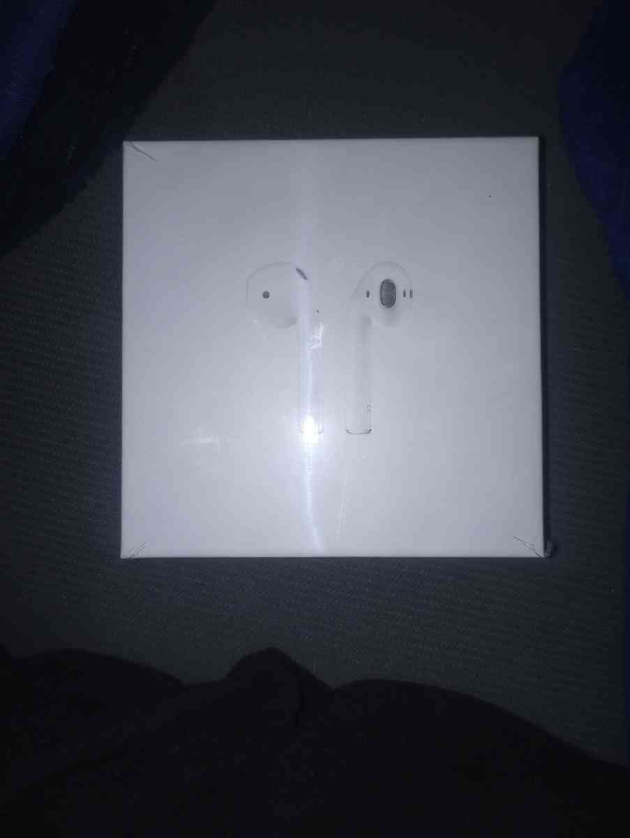 Apple AirPod 2nd generation - Fresno, California