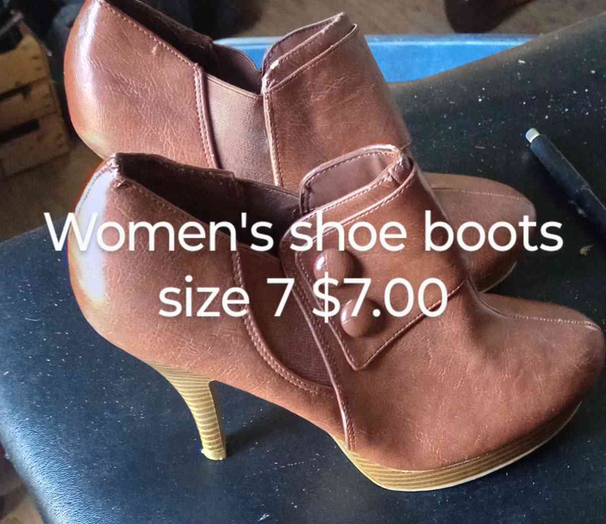 womens shoes and clothes - Saint Joseph, Missouri