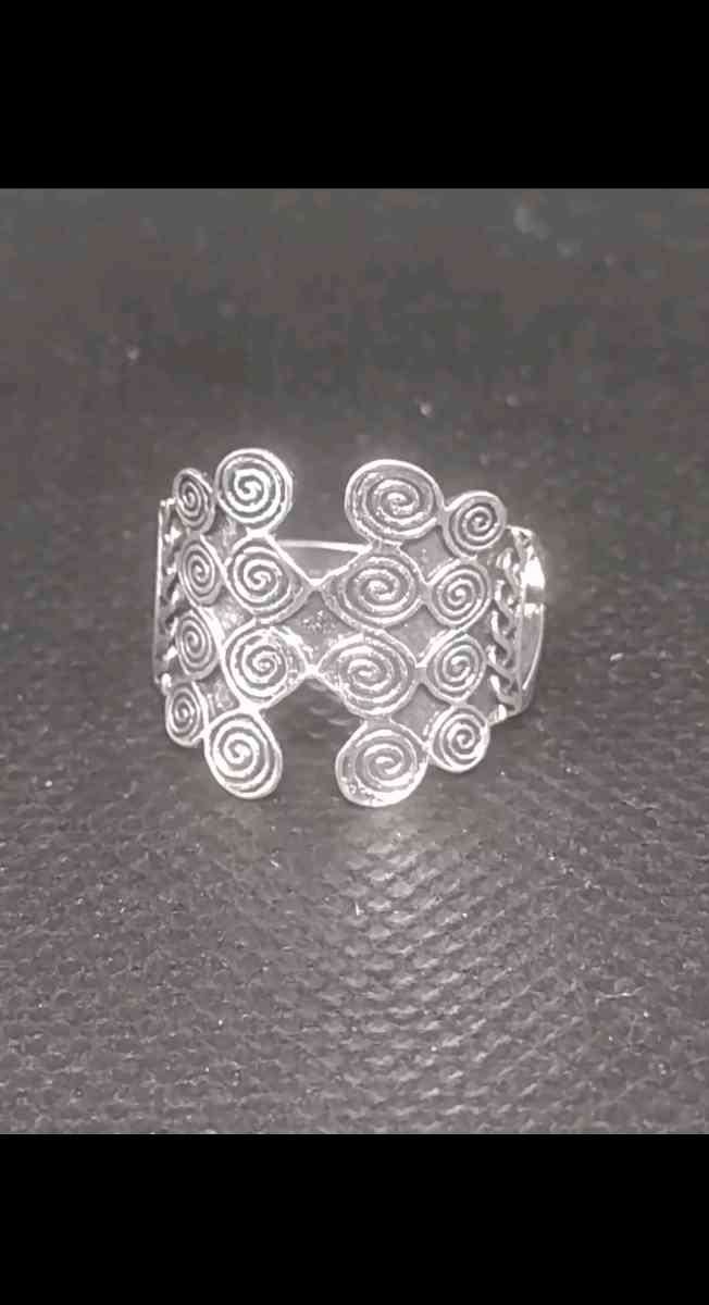 Swirly Bohemian Style Ring - Roanoke, Virginia - FleaMarketBay