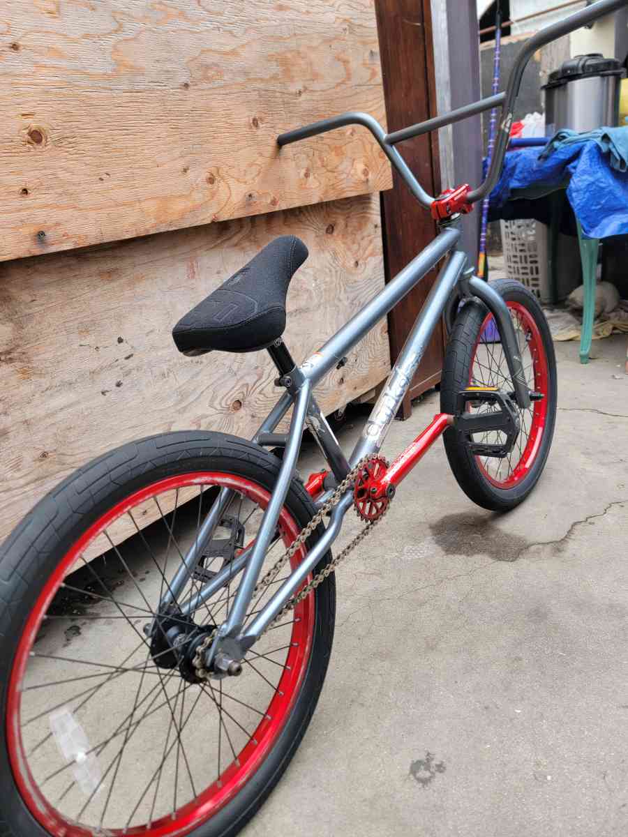 20 BMX - Carson, California - FleaMarketBay