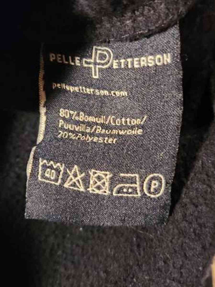 olympic zip uo sweatshirt - Clinton, Massachusetts - FleaMarketBay