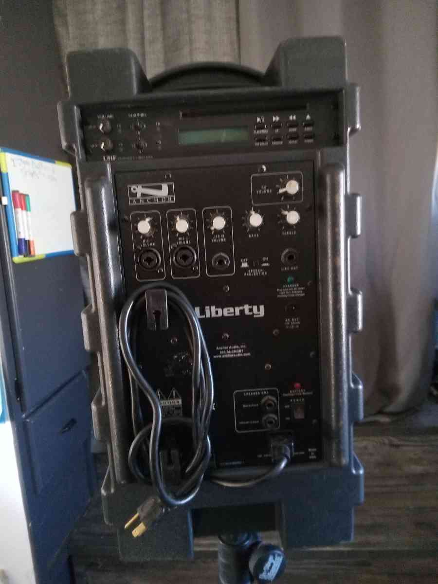 Anchor PA speaker with stand - Beaumont, California - FleaMarketBay