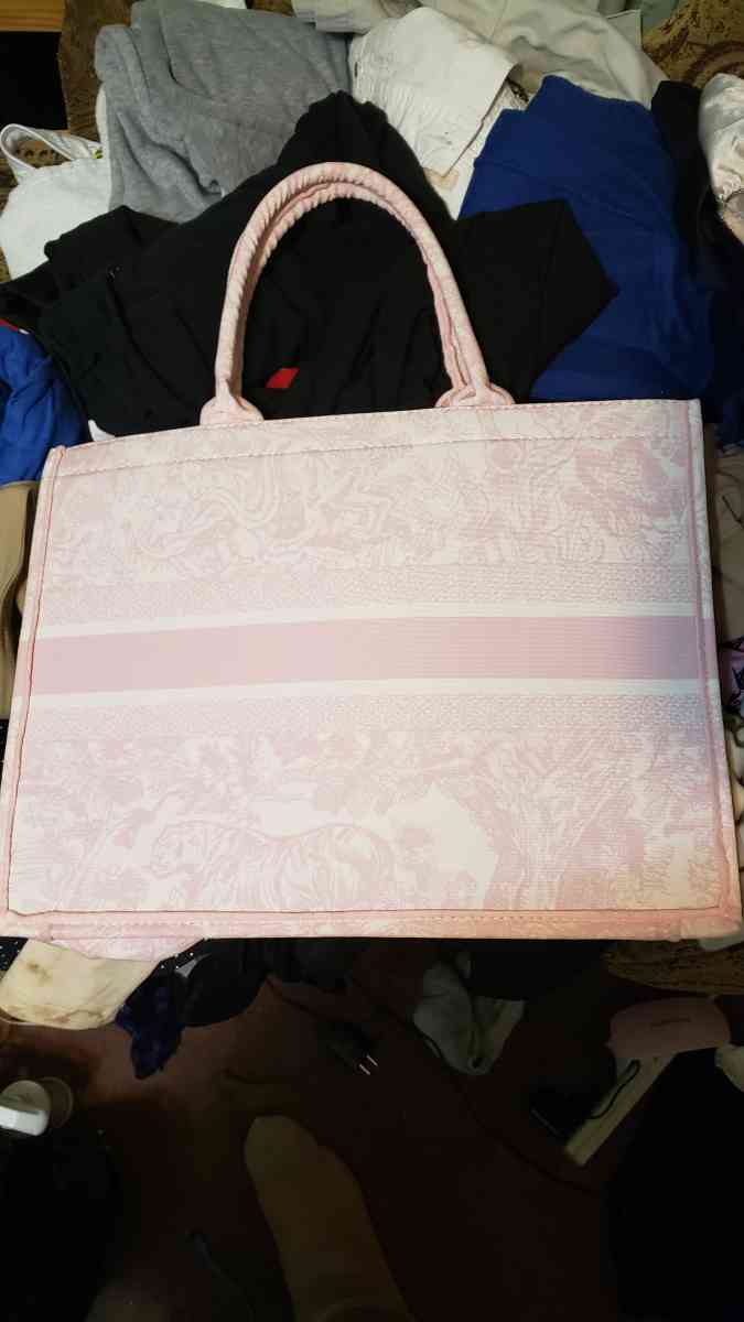 Womens Designer Book Tote - Greenville, South Carolina - FleaMarketBay