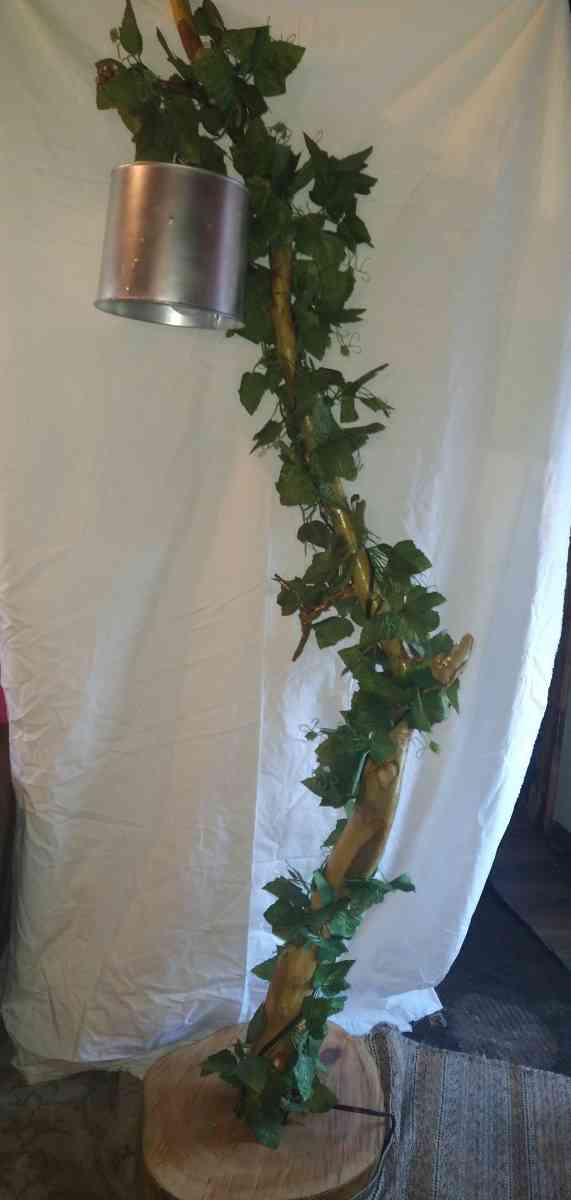 Sycamore Floor Lamp - Grafton, Illinois - FleaMarketBay