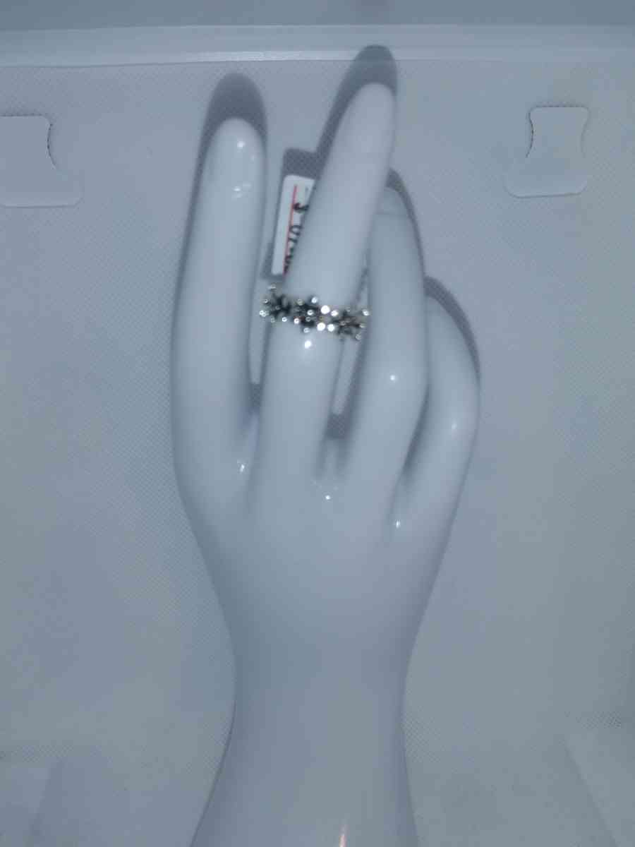 Flower Crown Style Silver Ring - Roanoke, Virginia - FleaMarketBay
