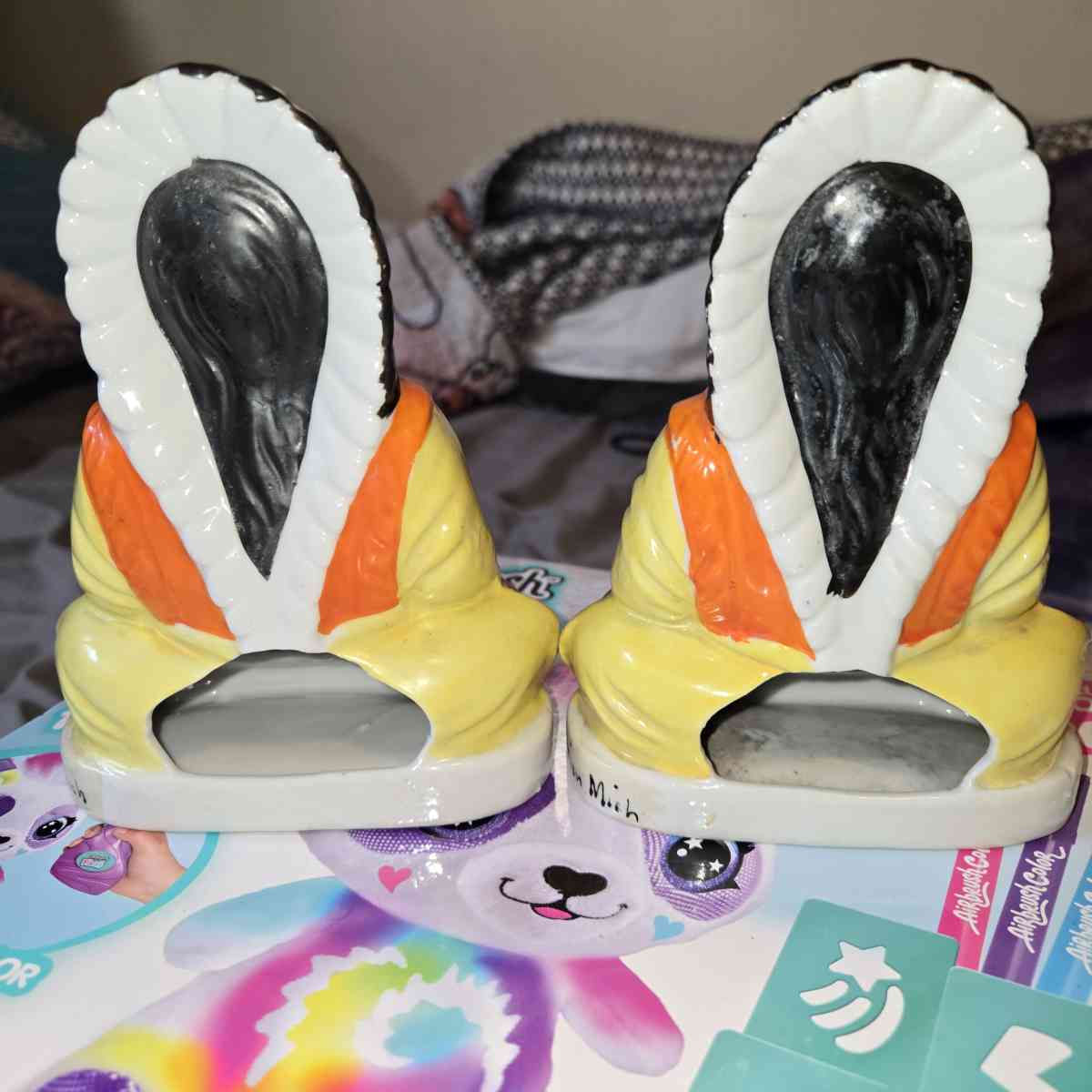 PAIR OF VTG NATIVE AMERICAN CHIEF PAINTED CERAMIC FIGURINES - Layton, Utah - FleaMarketBay