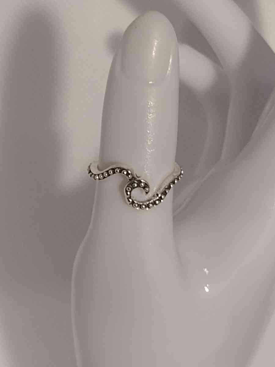 Curled Silver Ring - Roanoke, Virginia