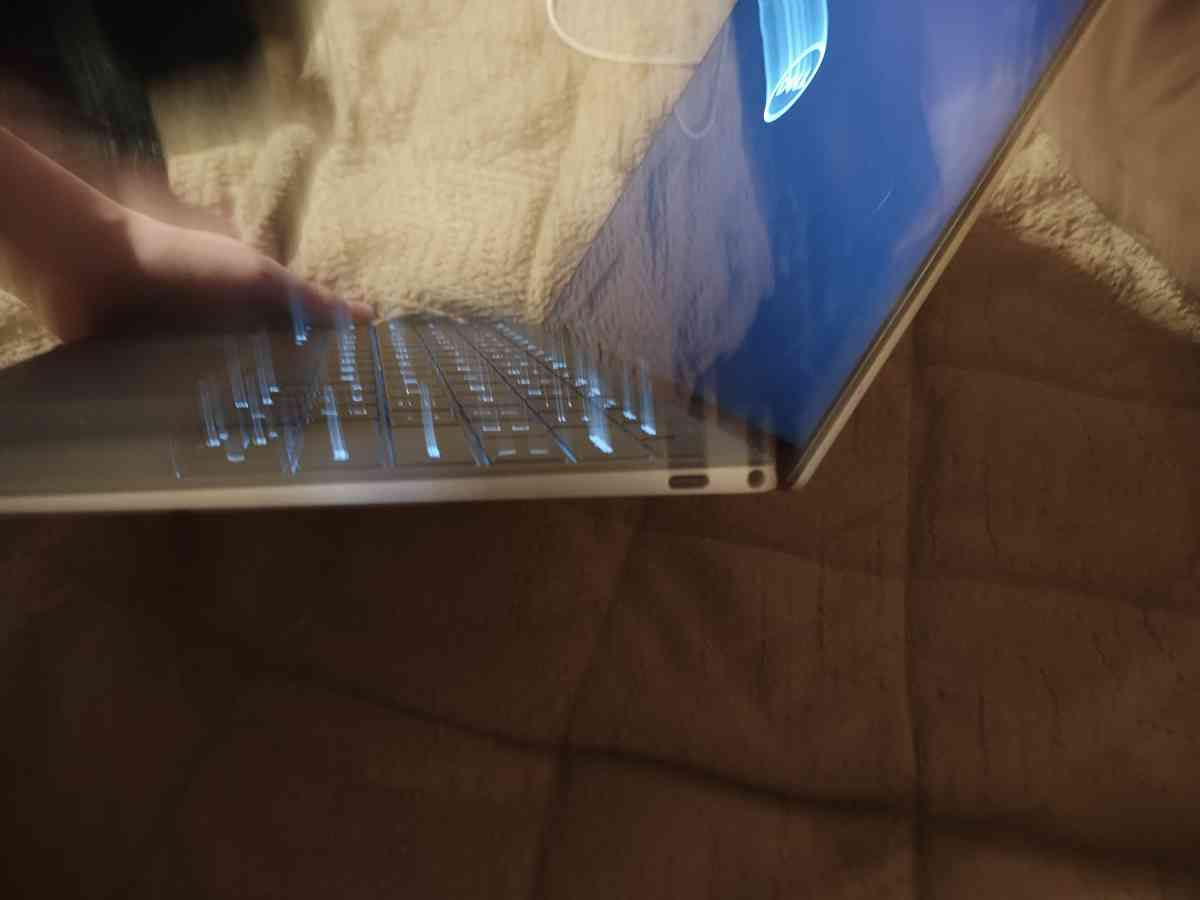 Dell XPS windows 11 touch screen - New Caney, Texas